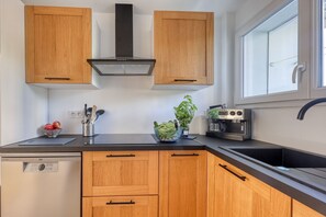 Fridge, microwave, oven, dishwasher