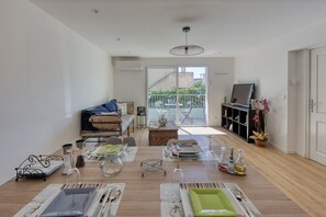 Interior - Cap Sanary - Appt climatisé, 200 m de la plage (Six-Fours-les-Plages)