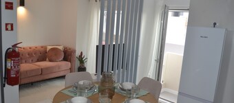 Portu Sereno Pink Diamond - Piso 2, located in the historic center of Setúbal.
