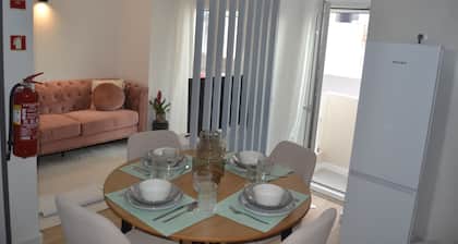 Portu Sereno Pink Diamond - Piso 2, located in the historic center of Setúbal.