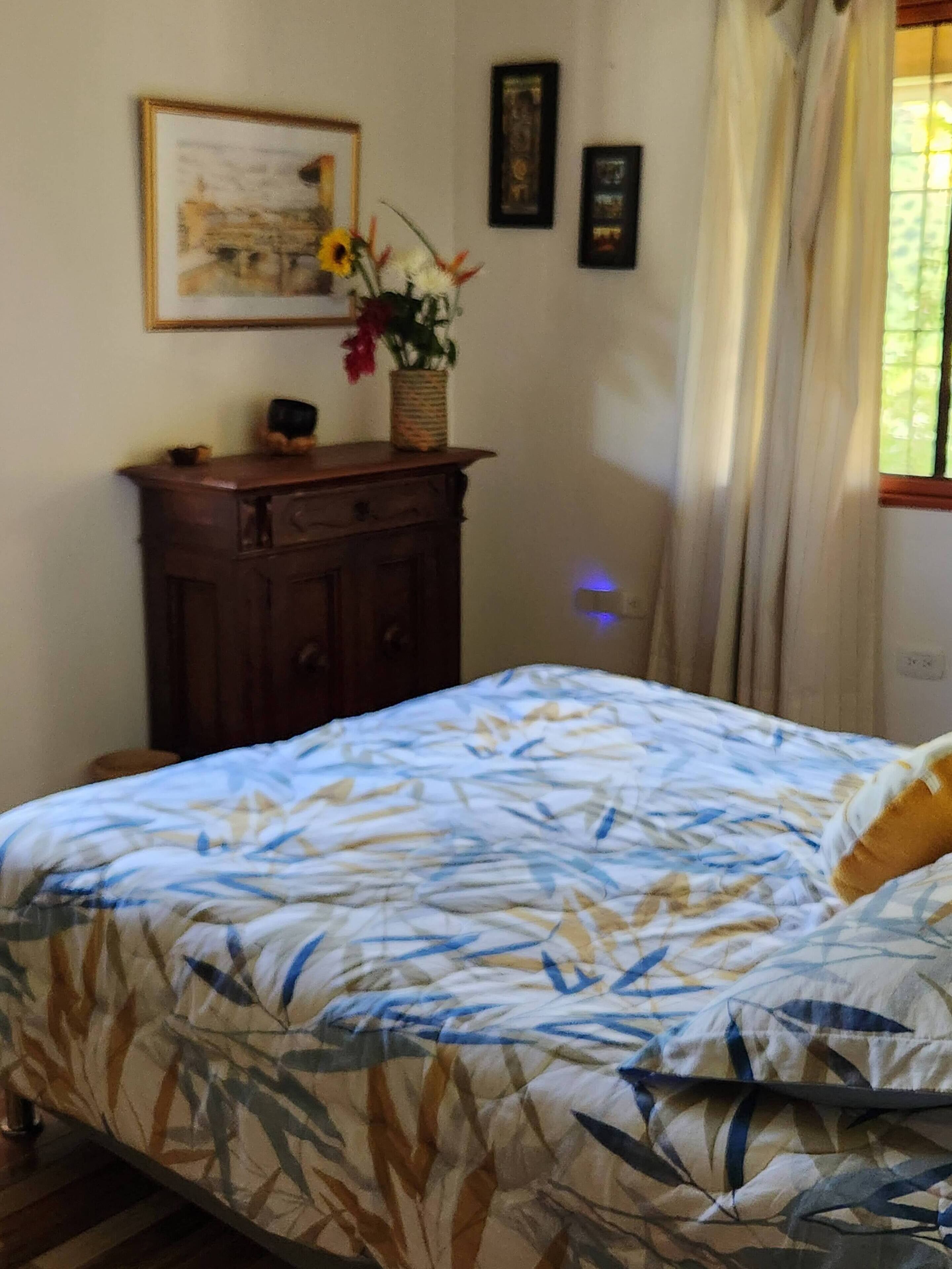 5 dormitorios, tabla de planchar con plancha, Internet y ropa de cama