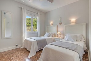 3 chambres, fer et planche Ă repasser, lit parapluie, Wi-Fi gratuit