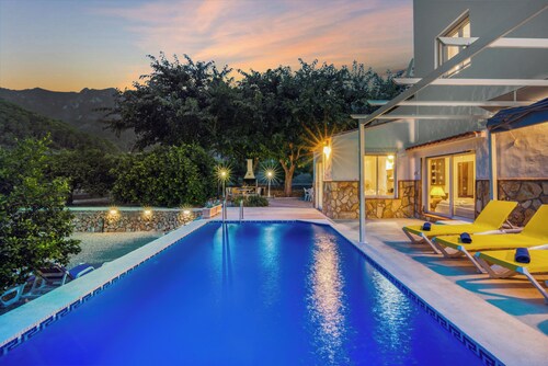 Relax Natural: Private Pool, BBQ & A/C — 15 minutes from Cullera