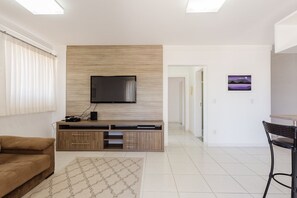 Basic Apartment | Living area