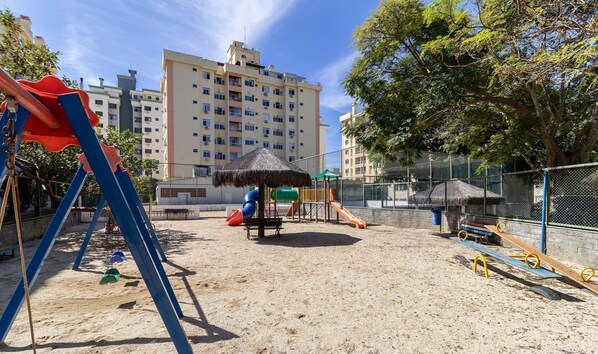 Basic Apartment | Children's area