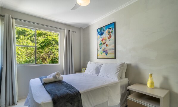 Basic Apartment | 2 bedrooms, free WiFi - Condominium in Floripa 300m From the Beach - CAS (Florianópolis)