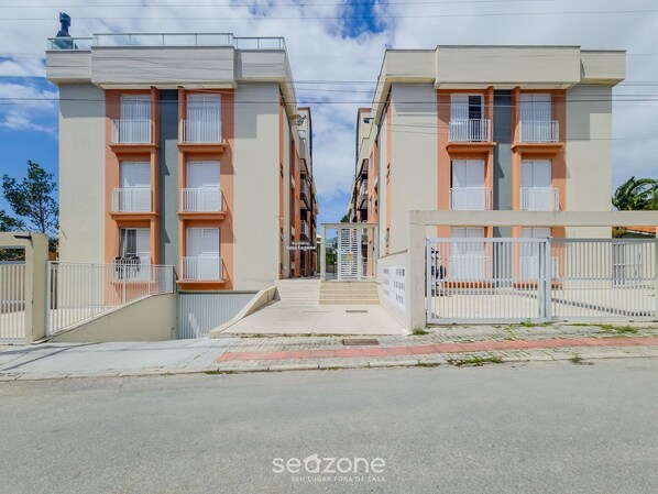Basic Apartment | Exterior