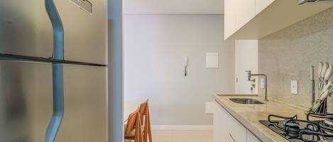 Basic Apartment | Private kitchen