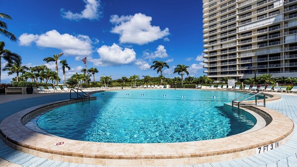 Outdoor pool, a heated pool