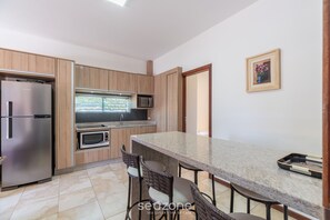 Basic Apartment | Private kitchen