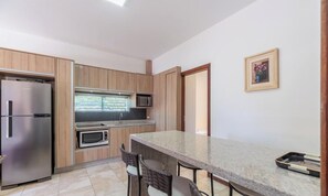 Private kitchen - Cozy Apartment Just 2 min From the Sea! - Vig0011 (Florianópolis)