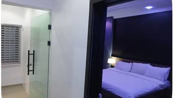 1 bedroom, desk, iron/ironing board, free WiFi