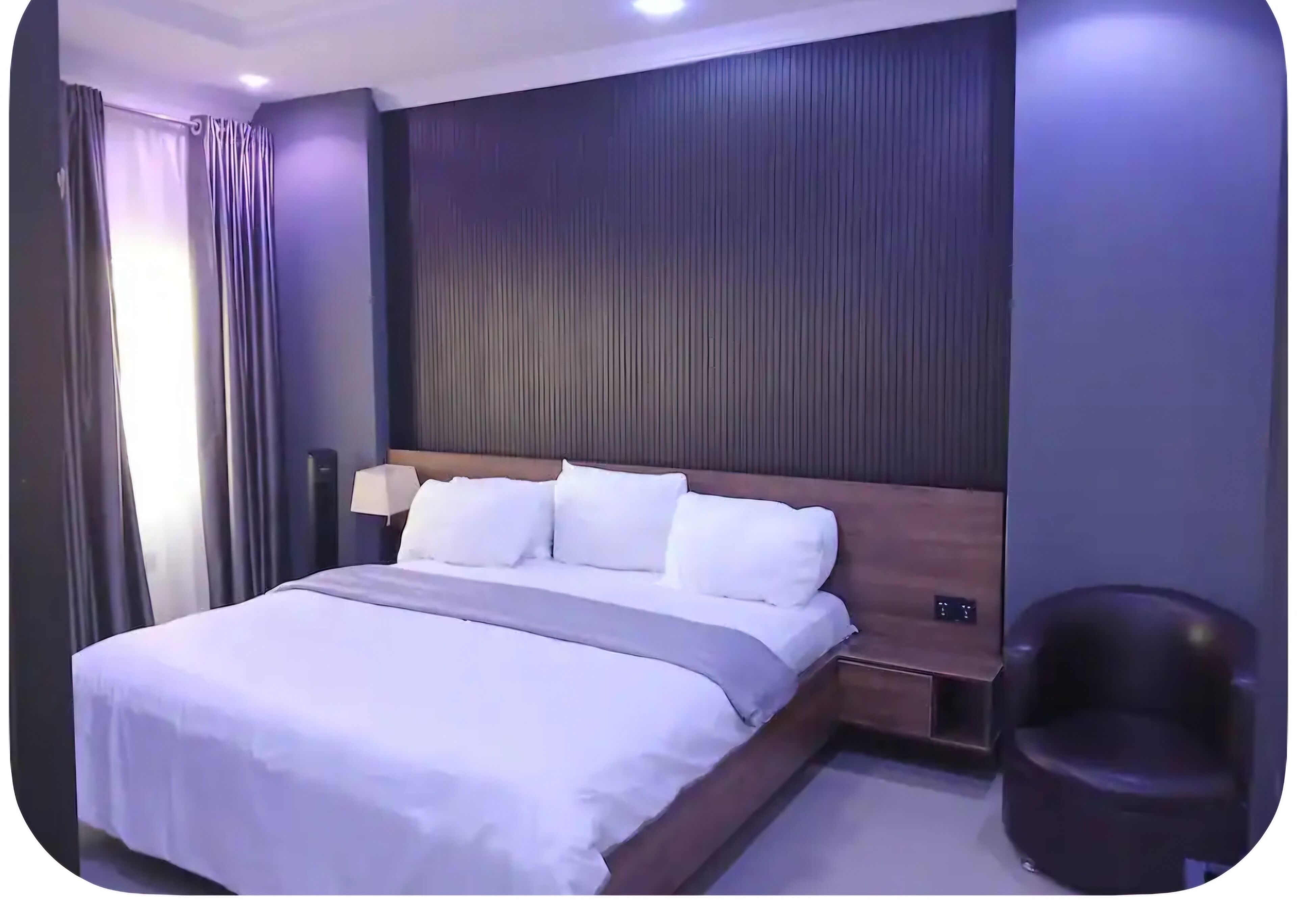 1 chambre, bureau, fer et planche à repasser, Wi-Fi gratuit