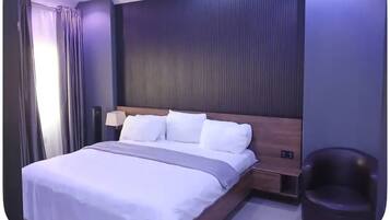 1 chambre, bureau, fer et planche à repasser, Wi-Fi gratuit