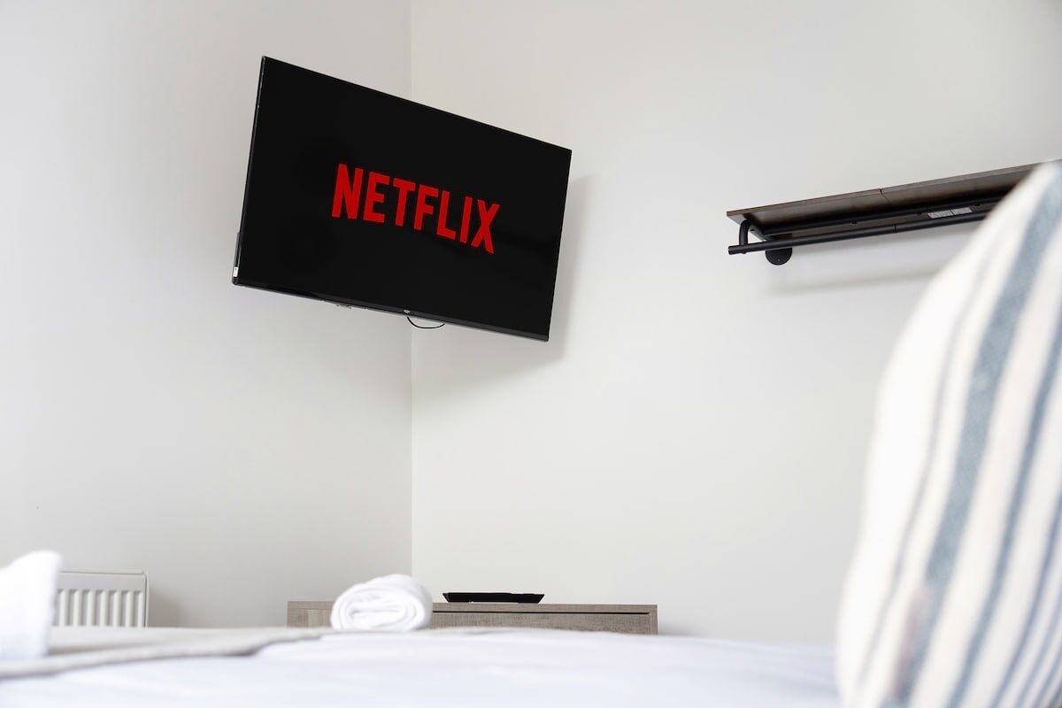 4 bedrooms, internet, bed sheets