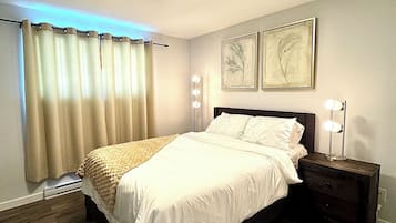 5 bedrooms, iron/ironing board, WiFi, bed sheets