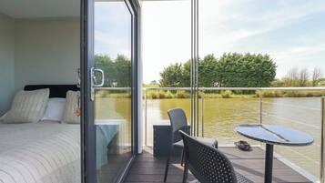 1 bedroom, individually decorated, individually furnished, free WiFi