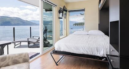 Shuswap Lakefront | Cozy Retreat with Dock, Fishing, Kayaks, Trails & Fire Pit