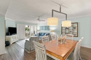 TV, offices - *New Listing* Oceanfront Gem - 3BD/3BA "Sea-renity" (St. Simons Island)
