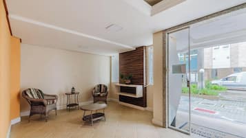 Basic Apartment | Interior