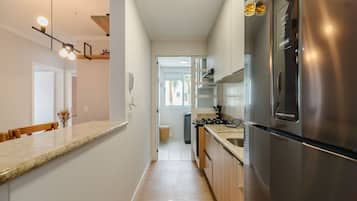 Basic Apartment | Private kitchen | Cookware/dishes/utensils