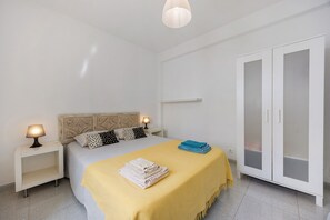 1 bedroom, WiFi, bed sheets