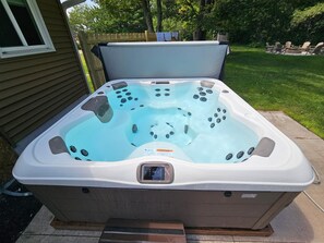 Outdoor spa tub - Large house close to ATV trails and casino in Christmas (Christmas)