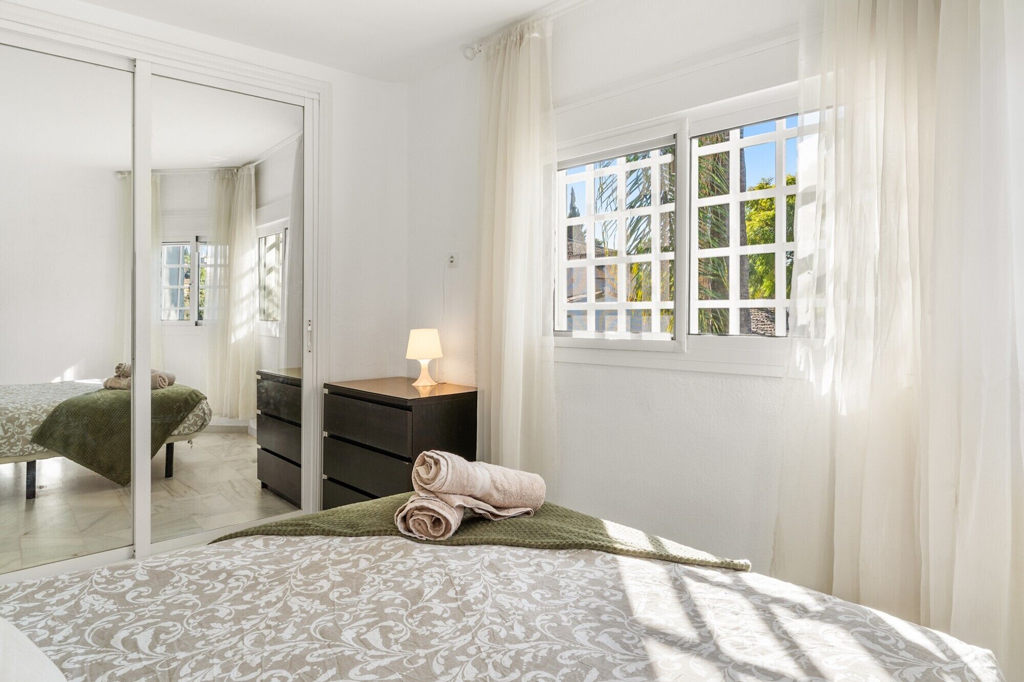 2 sovrum, strykjärn/strykbräda, wi-fi och sängkläder