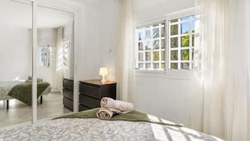 2 sovrum, strykjärn/strykbräda, wi-fi och sängkläder