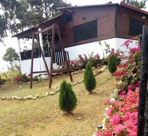 Cabin, 2 phòng ngủ, quang cảnh núi | Khuôn viên nơi lưu trú