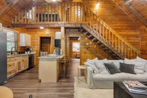 House (6 Bedrooms) | Interior - Sleeps 20 3 Cabins w/ Hot Tubs, Game Room, Fire Pit Dudley Trio by Avantstay (Sevierville)