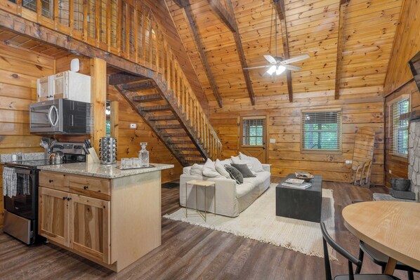 House (6 Bedrooms) | Interior - Sleeps 20 3 Cabins w/ Hot Tubs, Game Room, Fire Pit Dudley Trio by Avantstay (Sevierville)