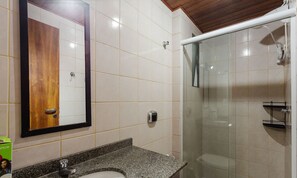 Basic Apartment | Bathroom