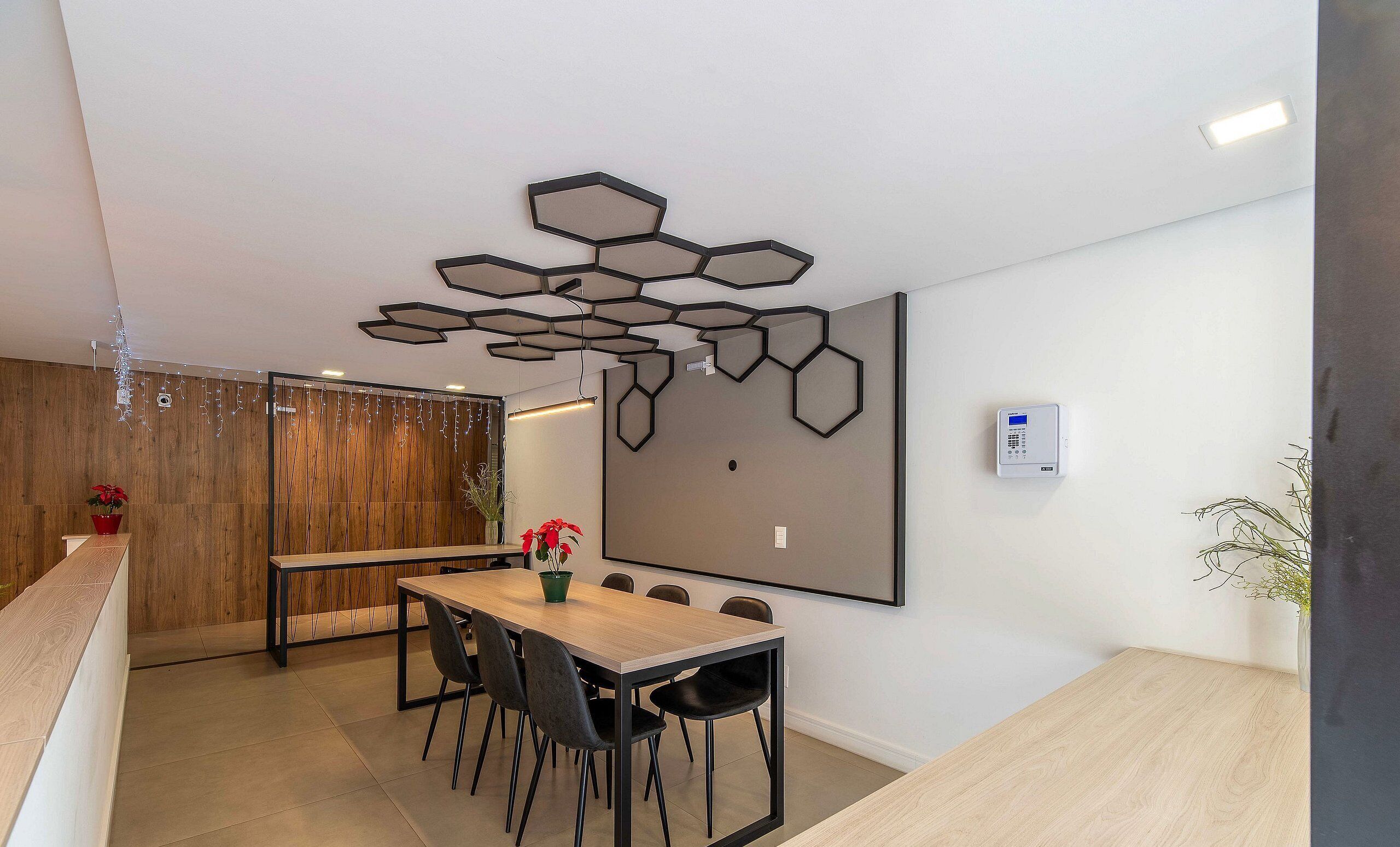 Basic Apartment | Dining