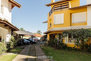 Basic Villa | Exterior