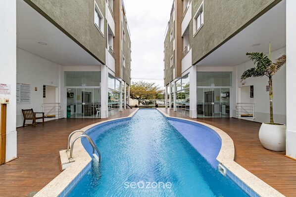 Basic Apartment | Pool
