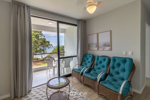 Basic Apartment | Living area | TV