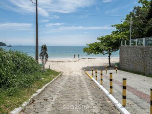 Basic Apartment | Beach