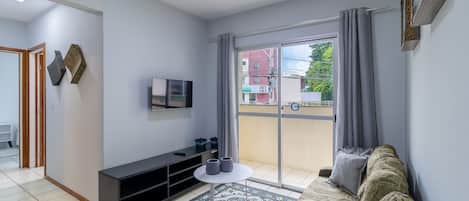 Basic Apartment | Living area