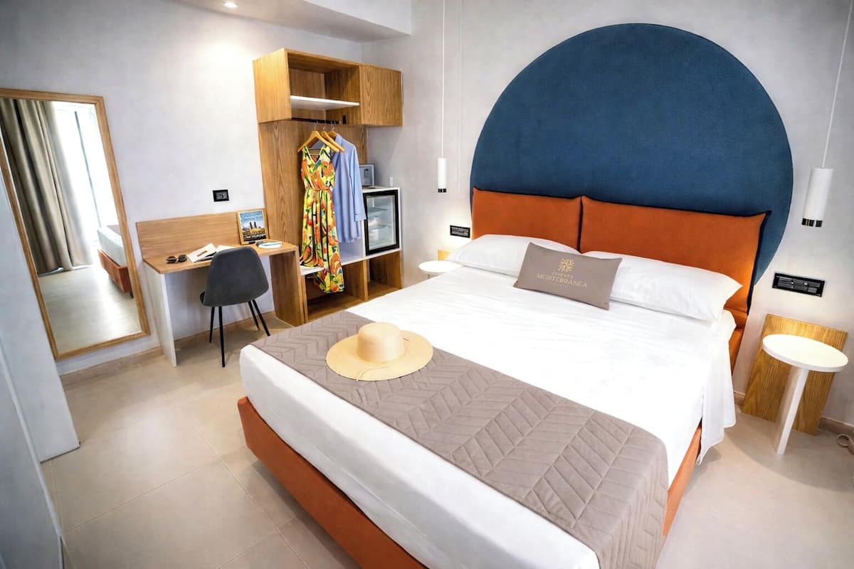 Minibar, safe på rommet, individuelt dekorert og individuelt innredet