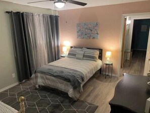 4 bedrooms - ,Fern Corner: 4 bedroom / 2 Bath (Stillwater)