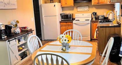 Domestic Travelers Haven- 5 Beds