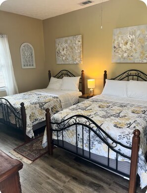 Iron/ironing board, WiFi, bed sheets