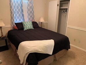 5 Schlafzimmer, Bügeleisen/Bügelbrett, kostenloses WLAN, Bettwäsche