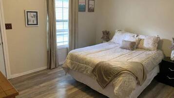 5 bedrooms, iron/ironing board, free WiFi, bed sheets