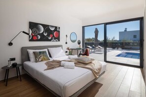 5 bedrooms, iron/ironing board, free WiFi, bed sheets
