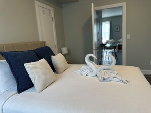 1 dormitori, planxa i posts de planxar, wifi i roba de llit 