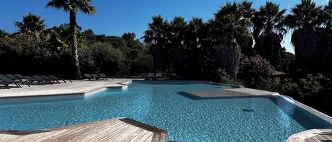 Ulkouima-allas, lämmitetty uima-allas