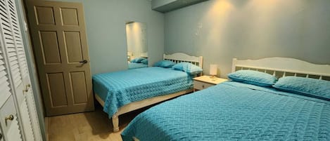 3 bedrooms, iron/ironing board, WiFi, bed sheets