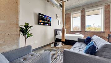 2 habitaciones, tabla de planchar con plancha, cuna de viaje y wifi